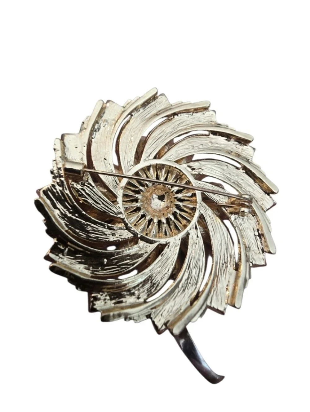 Vintage Style Goldtone Sunflower Brooch In EUC